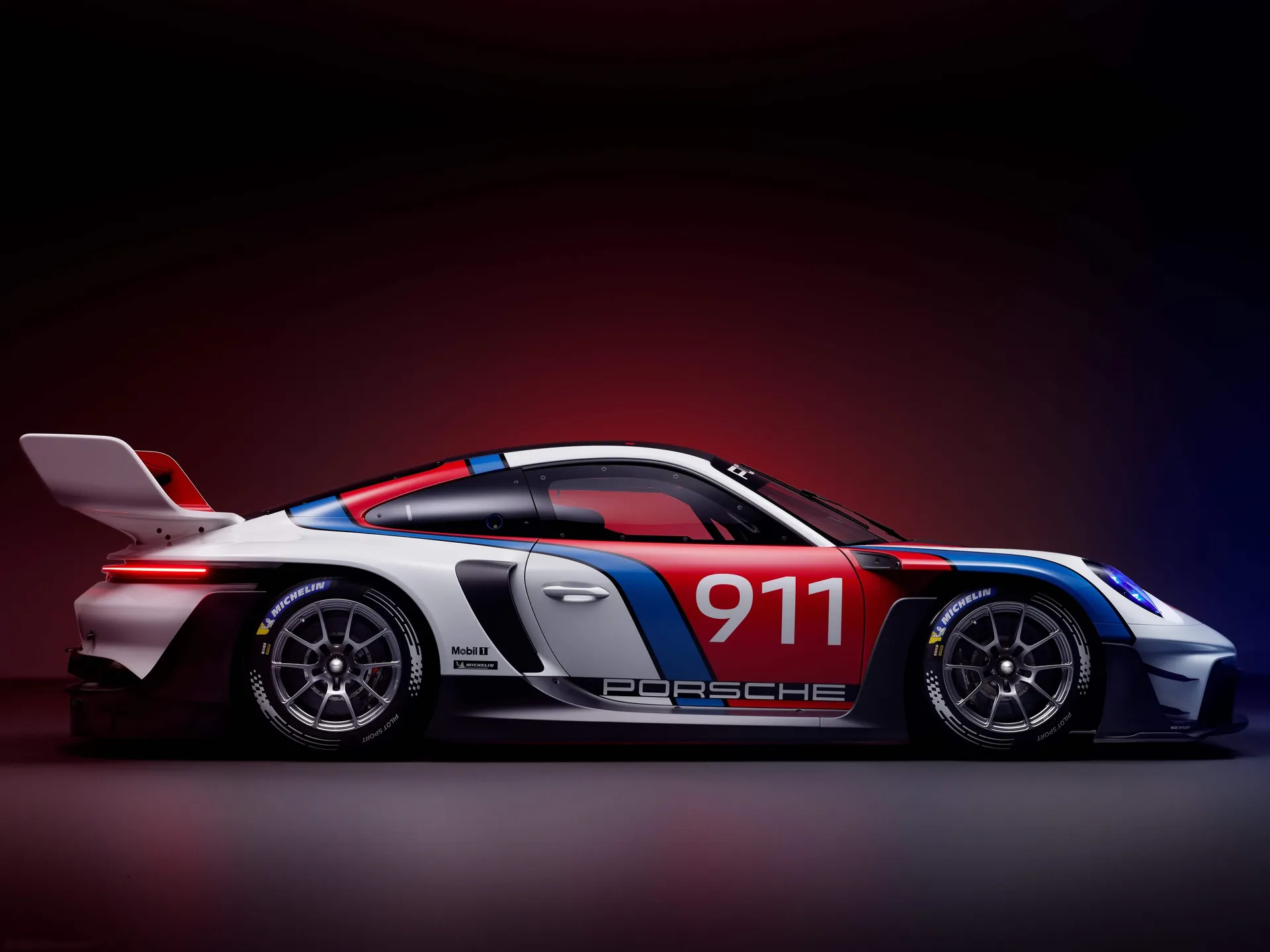 Porsche 911 GT3 R rennsport (2023) - Side Profile