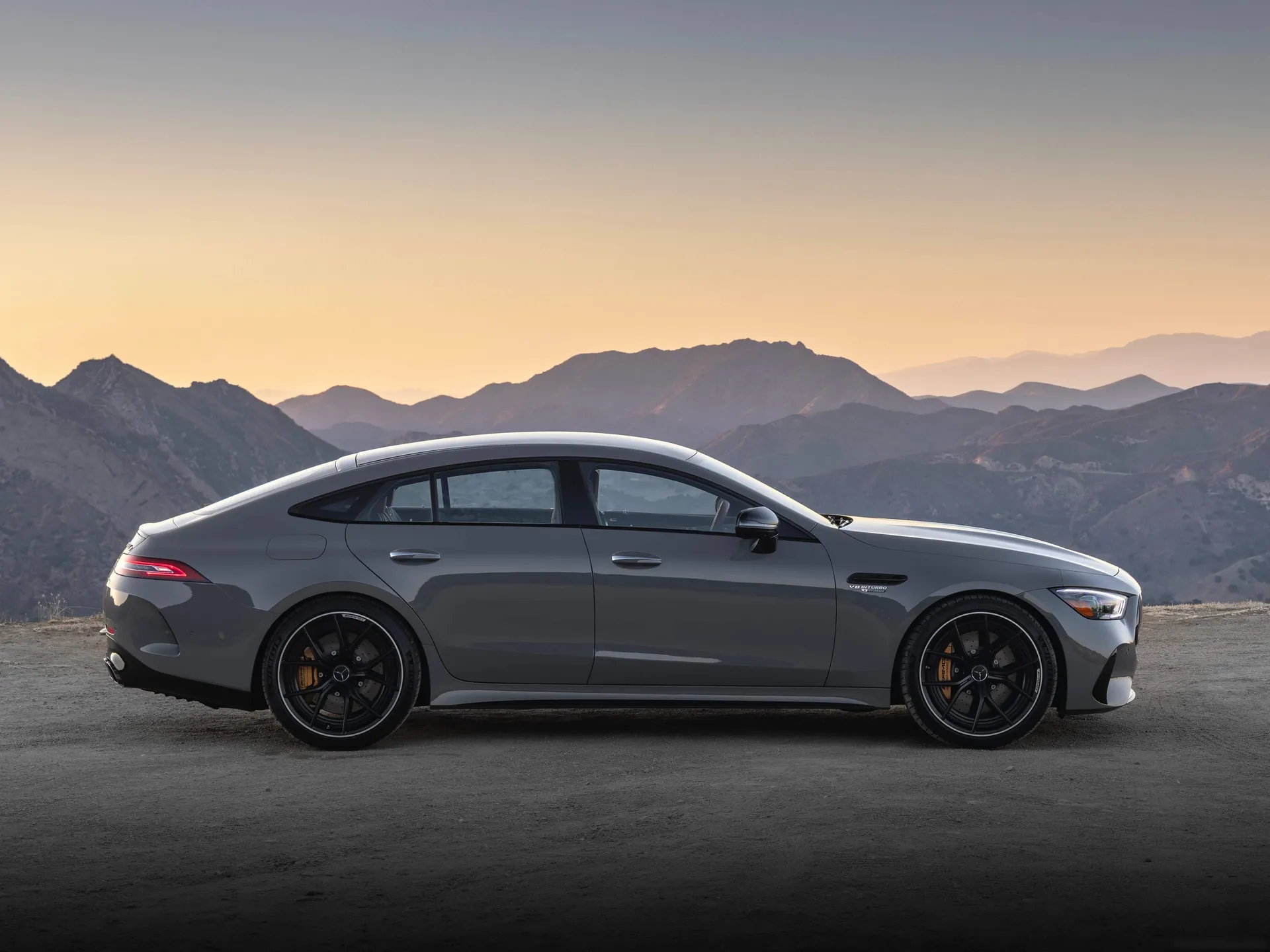 Mercedes-Benz AMG GT63 S E Performance 4-Door (2025) – boční profil