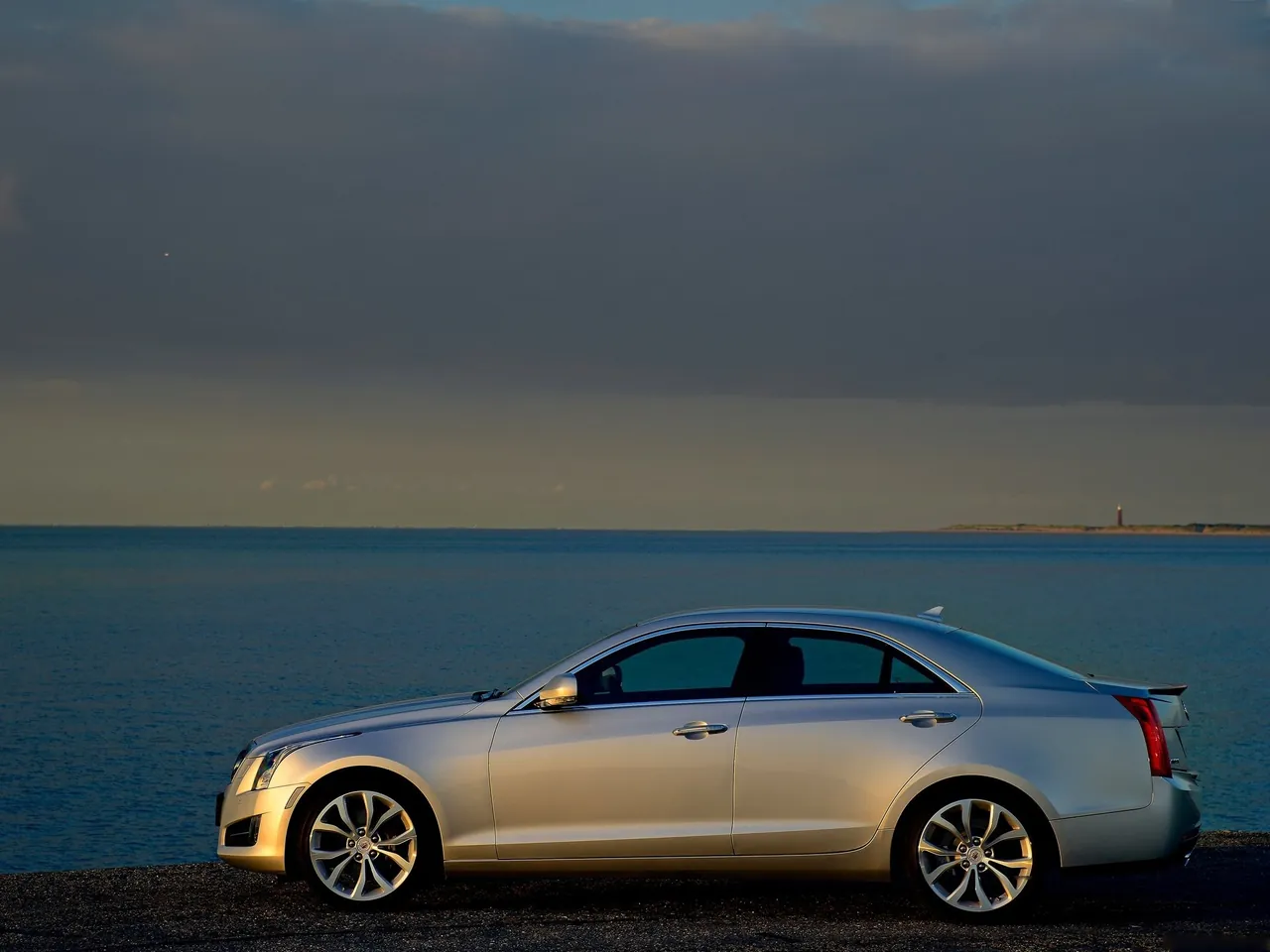 Cadillac ATS (2013) – boční profil