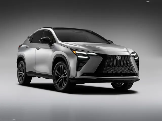 Lexus NX 350h AWD [US] (2027)