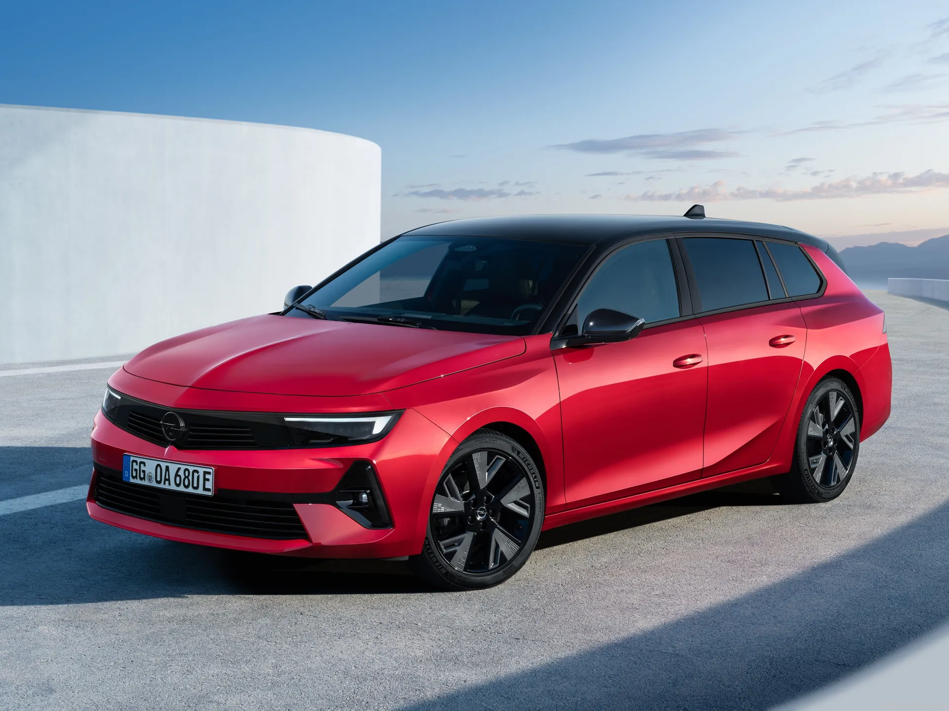 Opel Astra Sports Tourer Electric (2024)