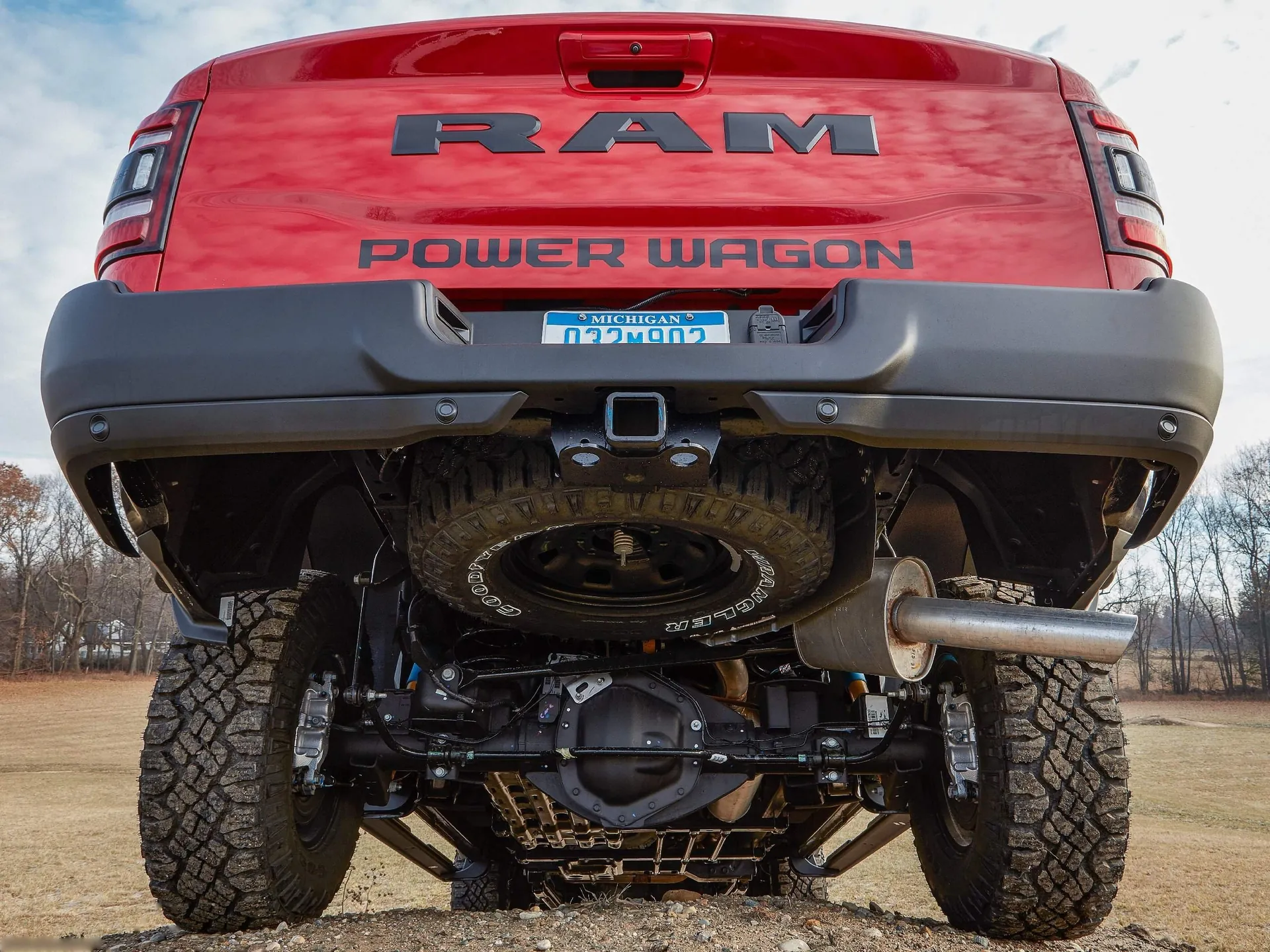 Ram Power Wagon (2019) – zezadu
