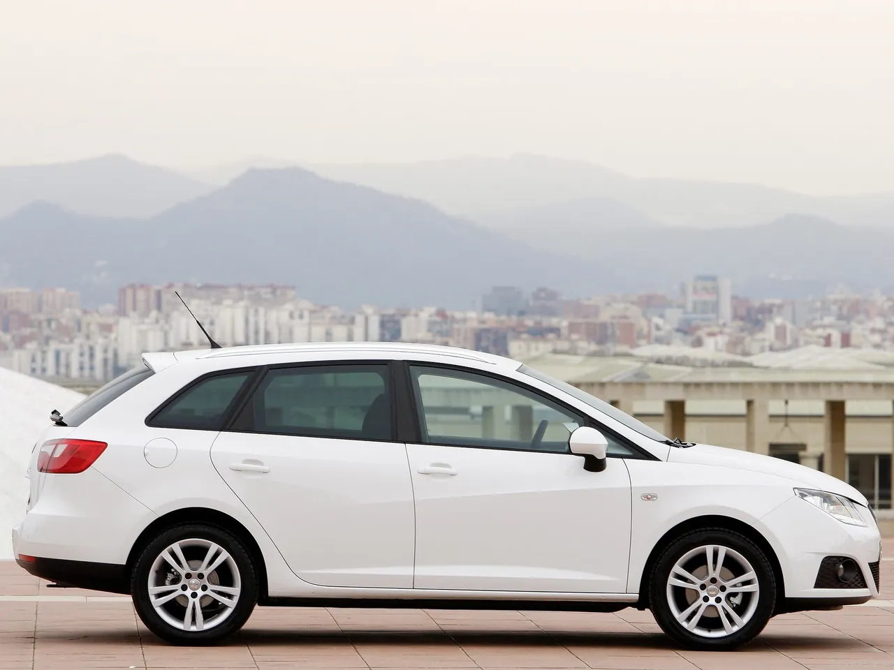 Seat Ibiza ST (2011) – boční profil
