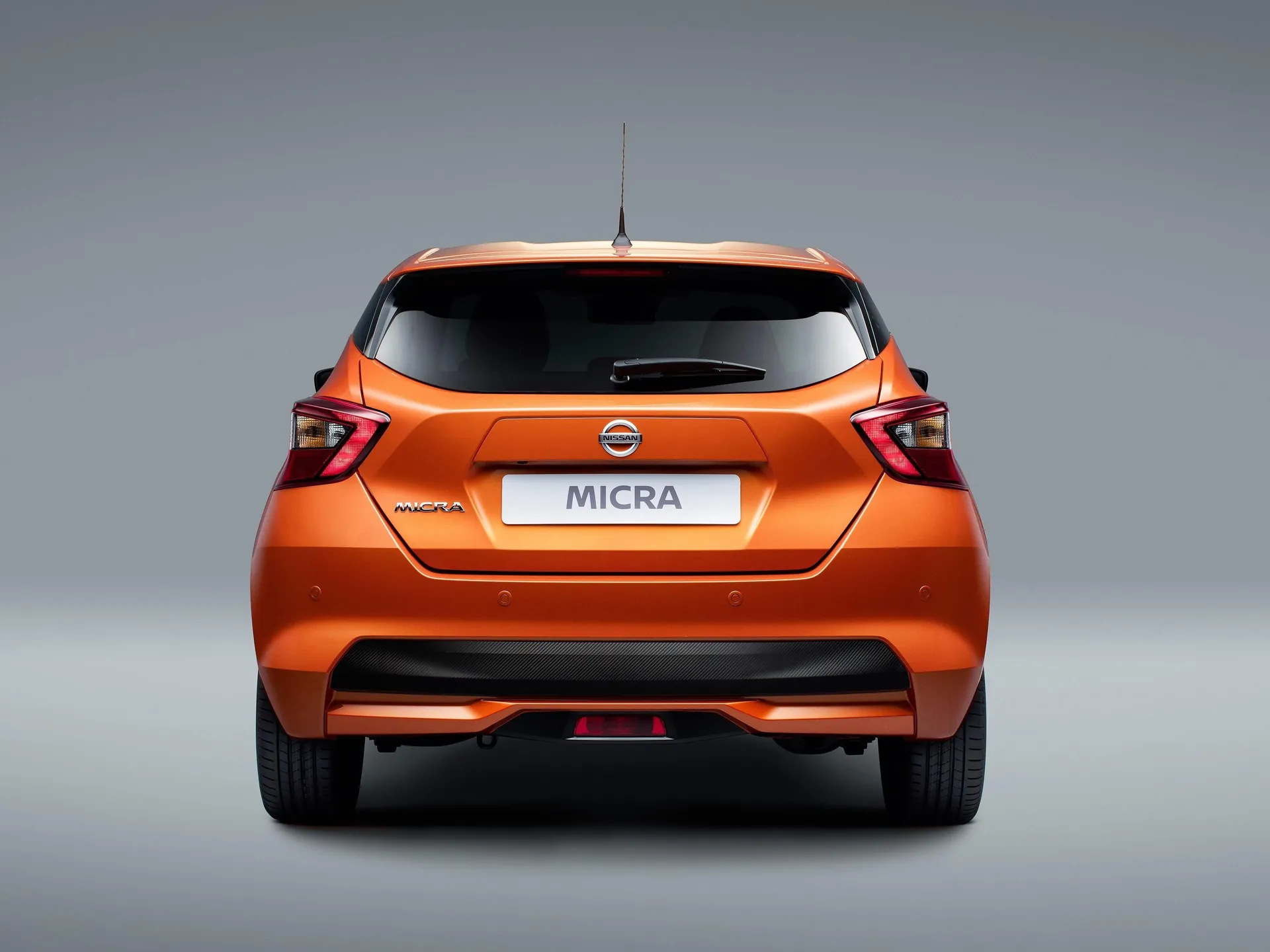 Nissan Micra (2017) – zezadu