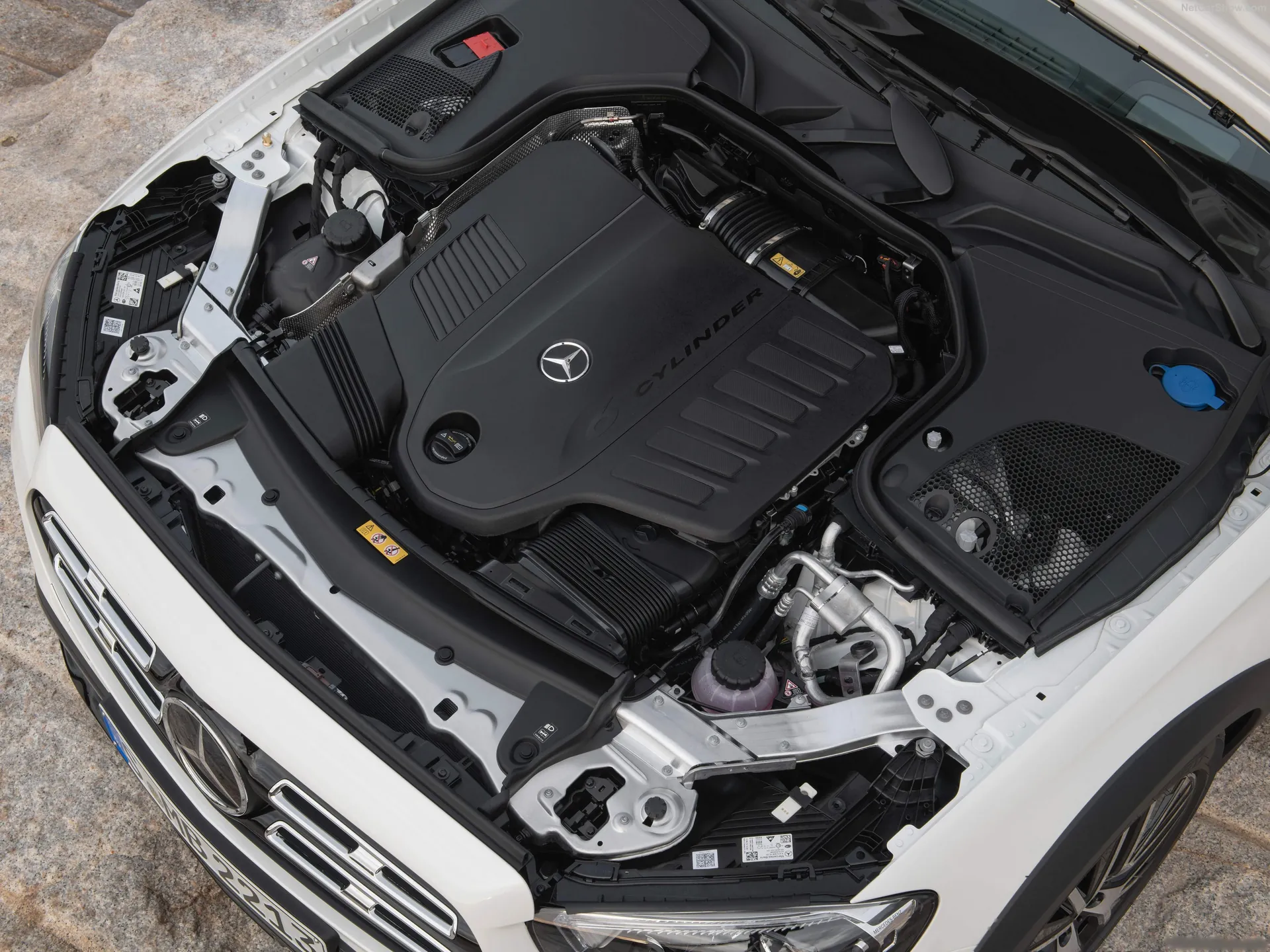 Mercedes-Benz E-Class All-Terrain (2021) - Engine Bay
