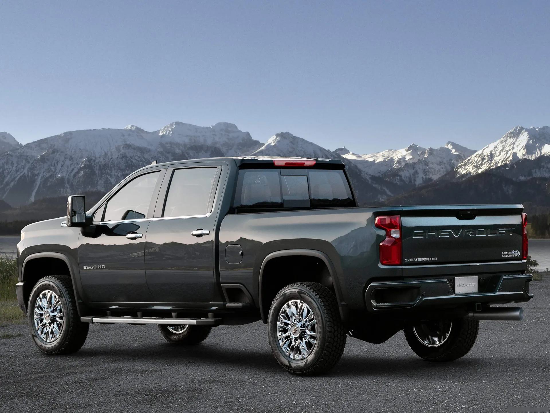 Chevrolet Silverado HD (2020) – zadní tříčtvrteční pohled