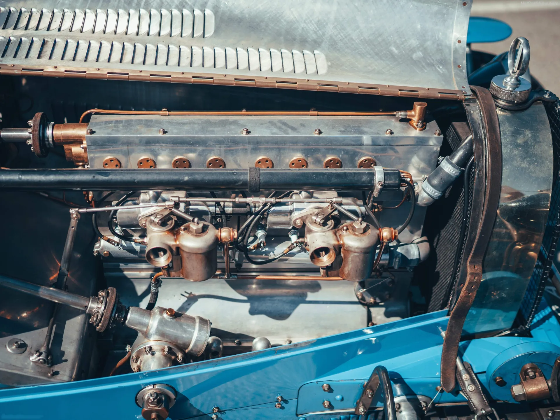 Bugatti Type 35 (1928) – motorový prostor
