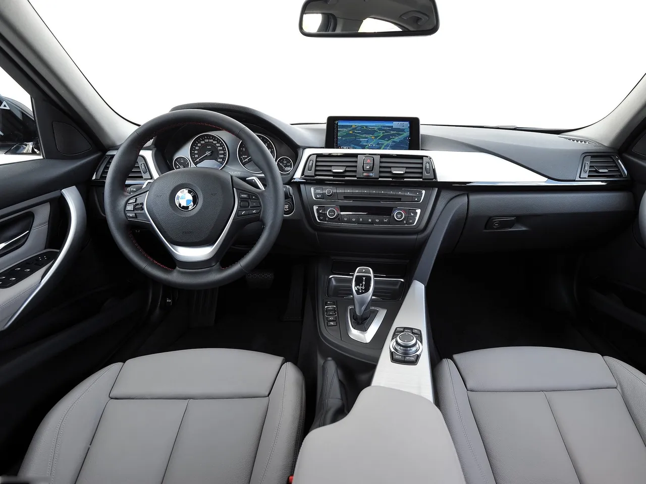 BMW 3 ActiveHybrid (2013) – interiér