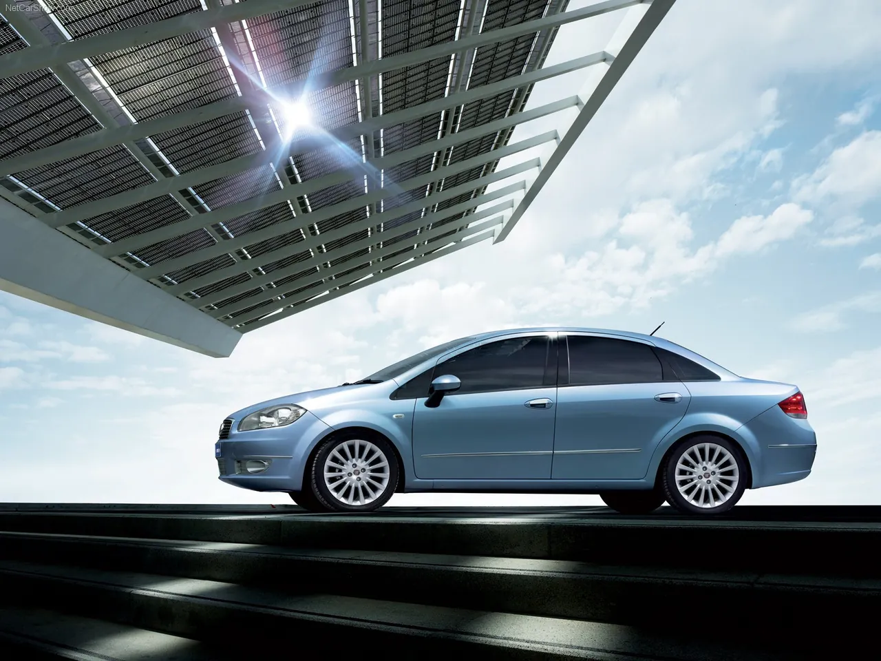 Fiat Linea (2007) – boční profil
