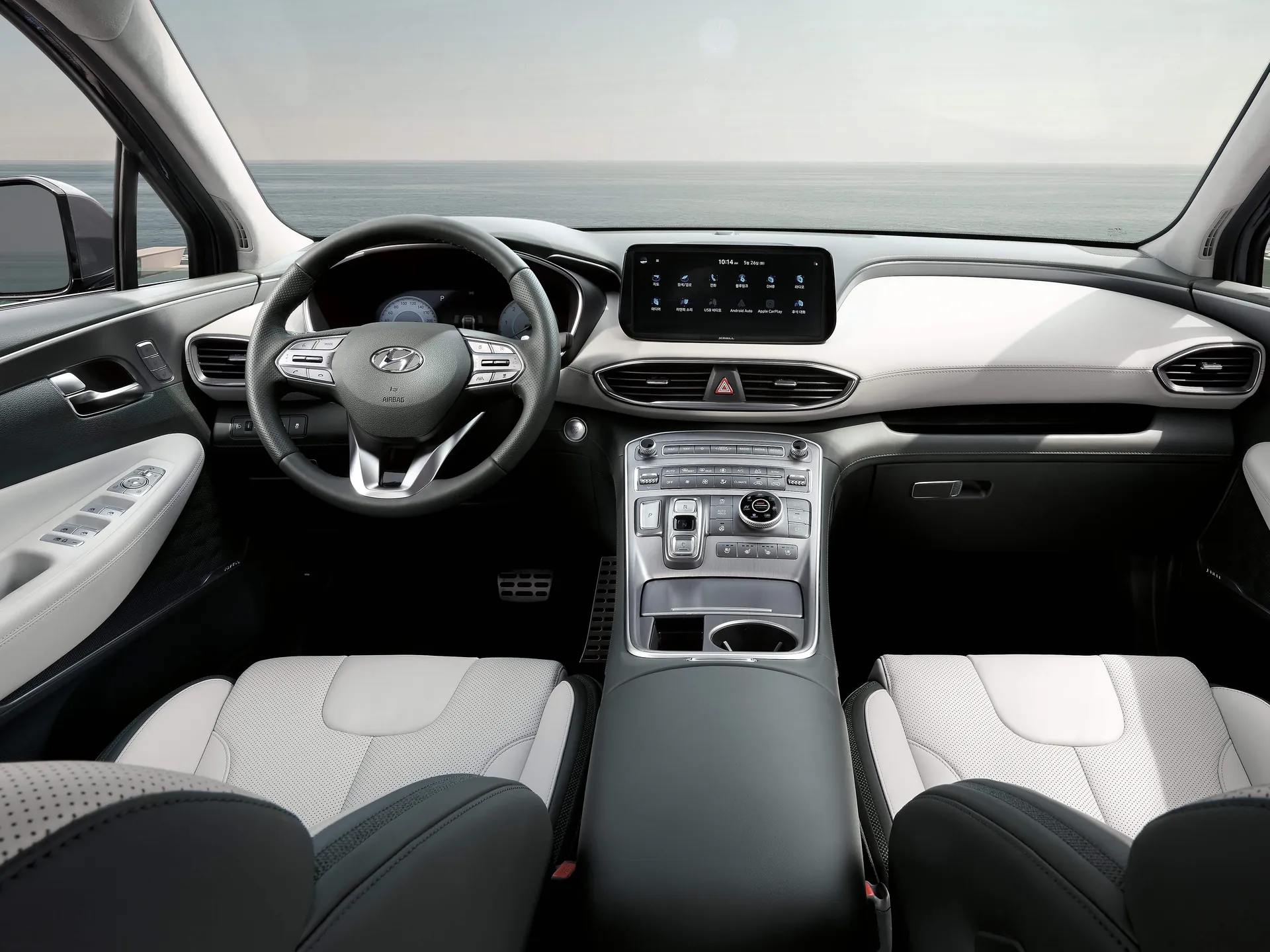 Hyundai Santa Fe (2021) - Interior