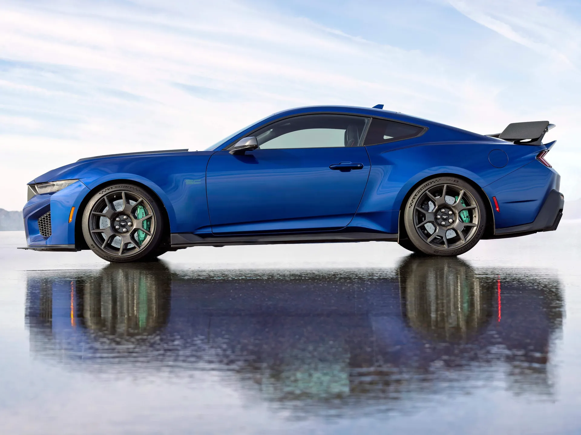 Ford Mustang Dark Horse SC (2026) – boční profil