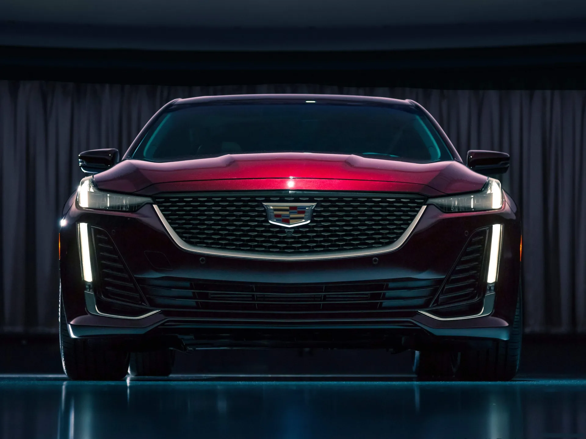 Cadillac CT5 (2020) – zepředu