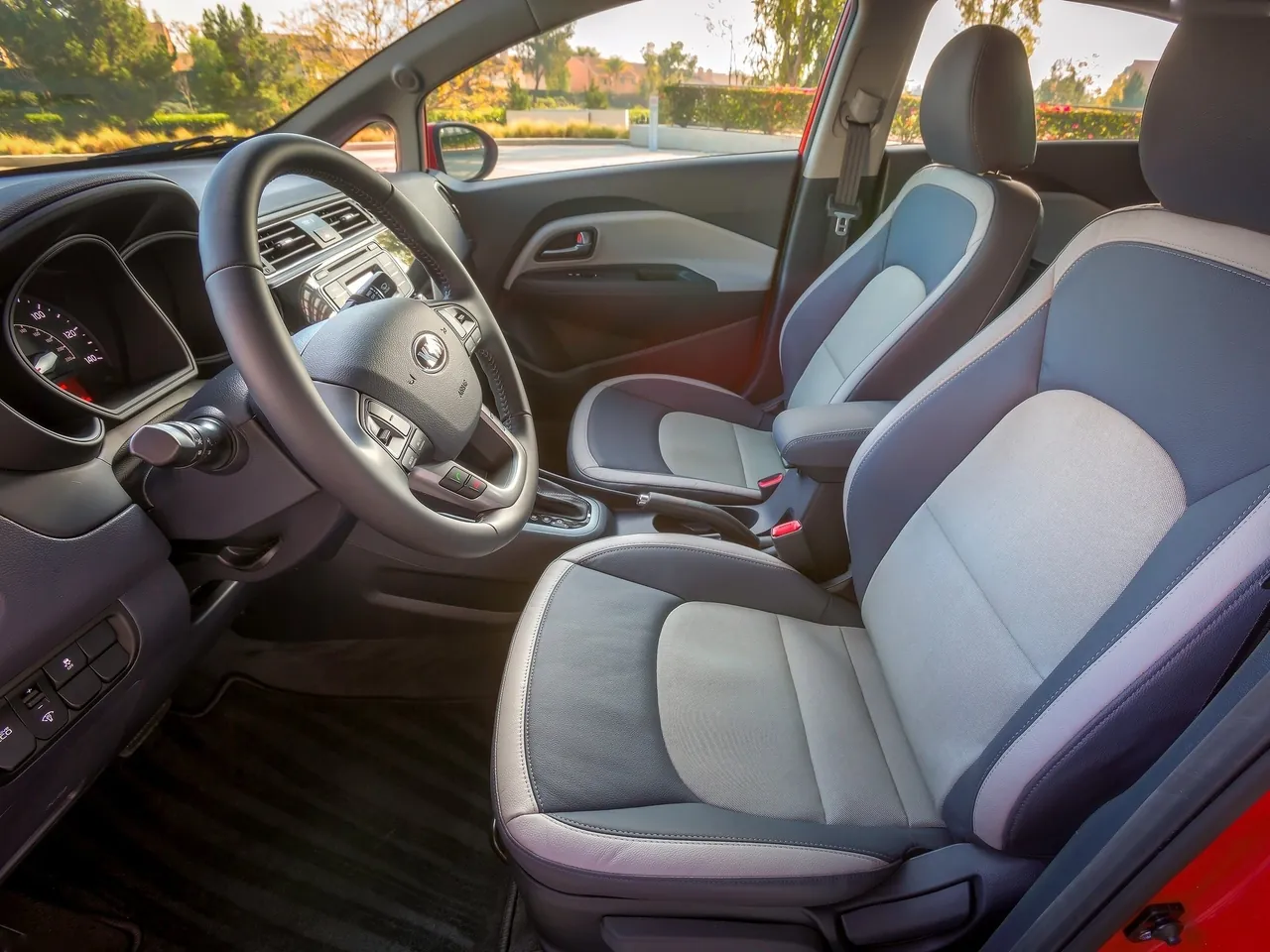 Kia Rio Sedan (2016) – interiér