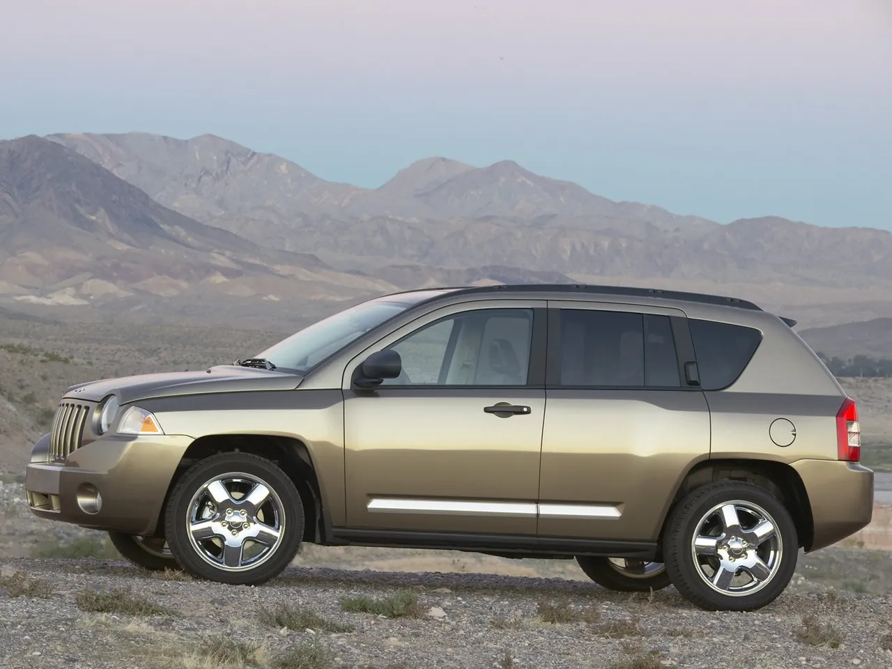 Jeep Compass (2007) - Side Profile