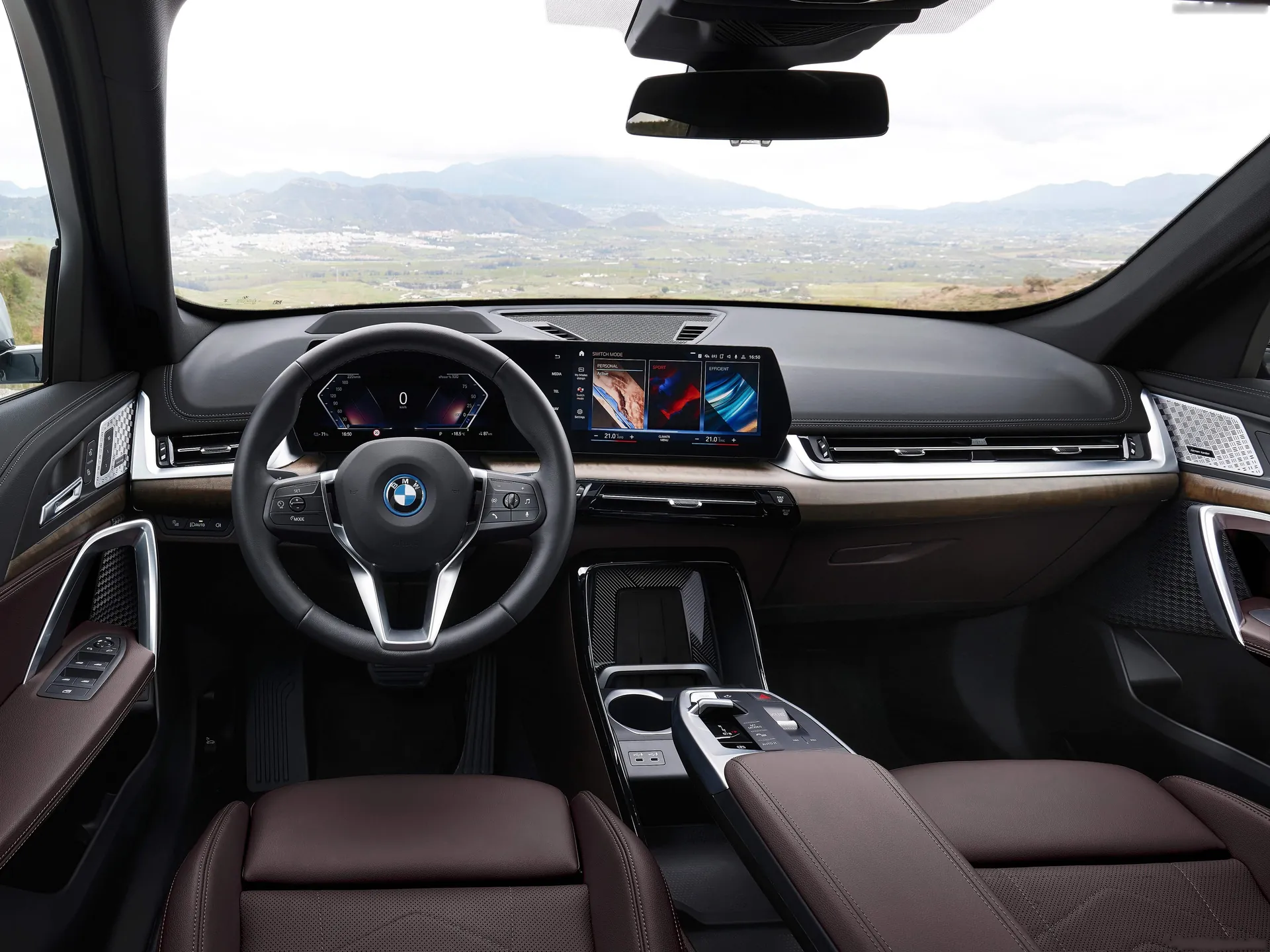 BMW iX1 (2023) – interiér