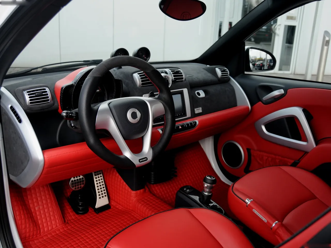 Brabus Ultimate 112 (2008) – interiér