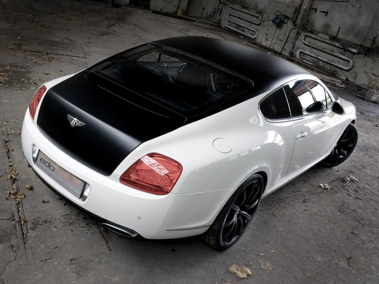 Edo Bentley Continental GT Speed (2009) – zadní tříčtvrteční pohled