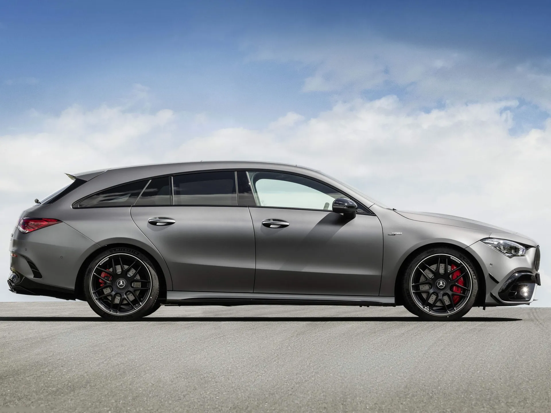 Mercedes-Benz CLA45 S AMG 4Matic Shooting Brake (2020) - Side Profile
