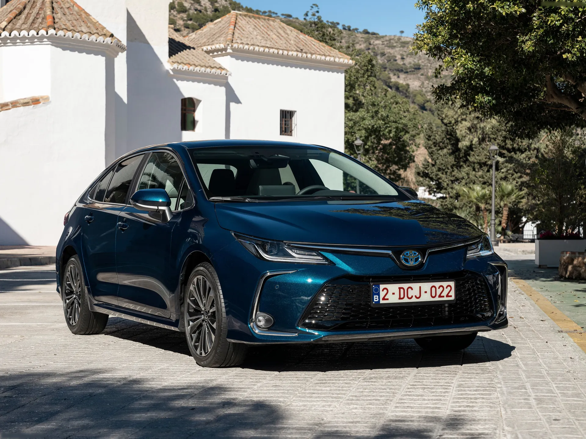 Toyota Corolla Sedan [EU] (2023)