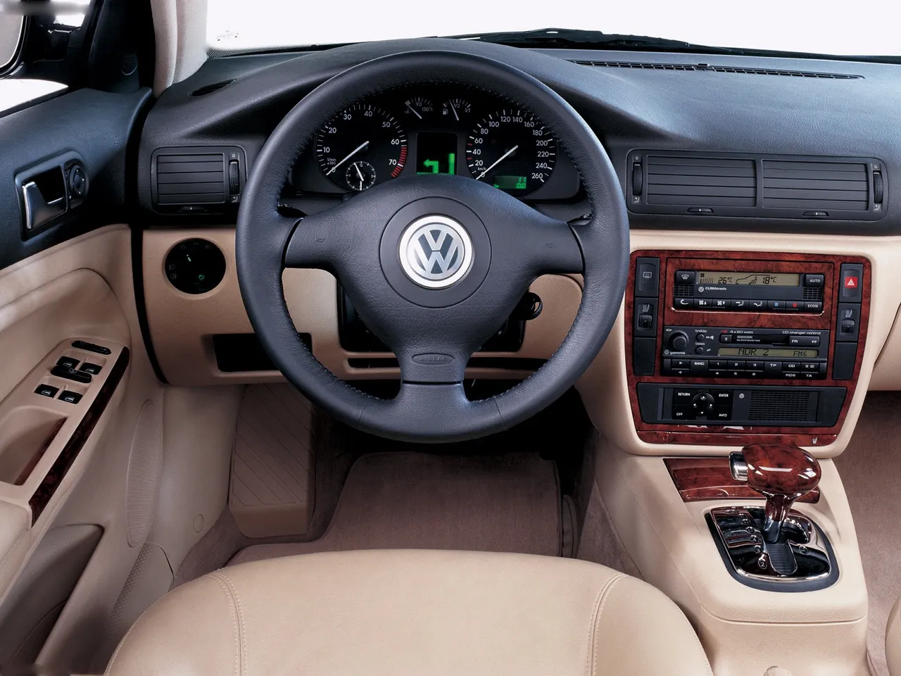 Volkswagen Passat (1996) - Interior