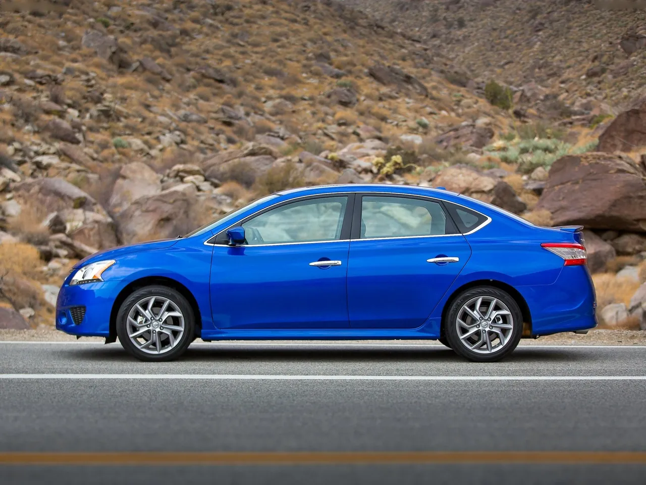 Nissan Sentra (2013) - Side Profile