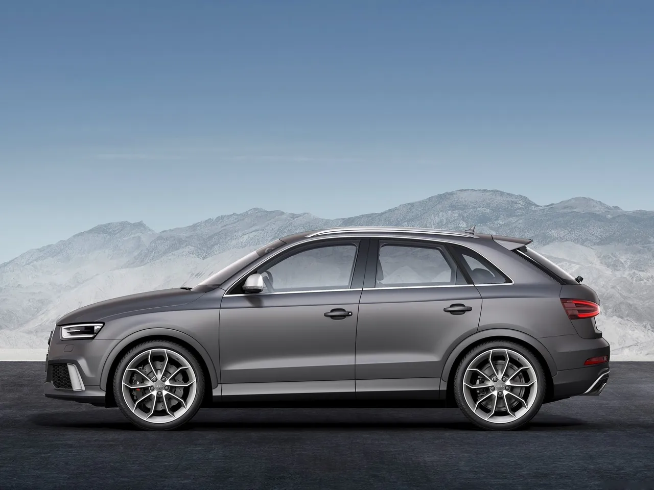 Audi RS Q3 (2014) – boční profil