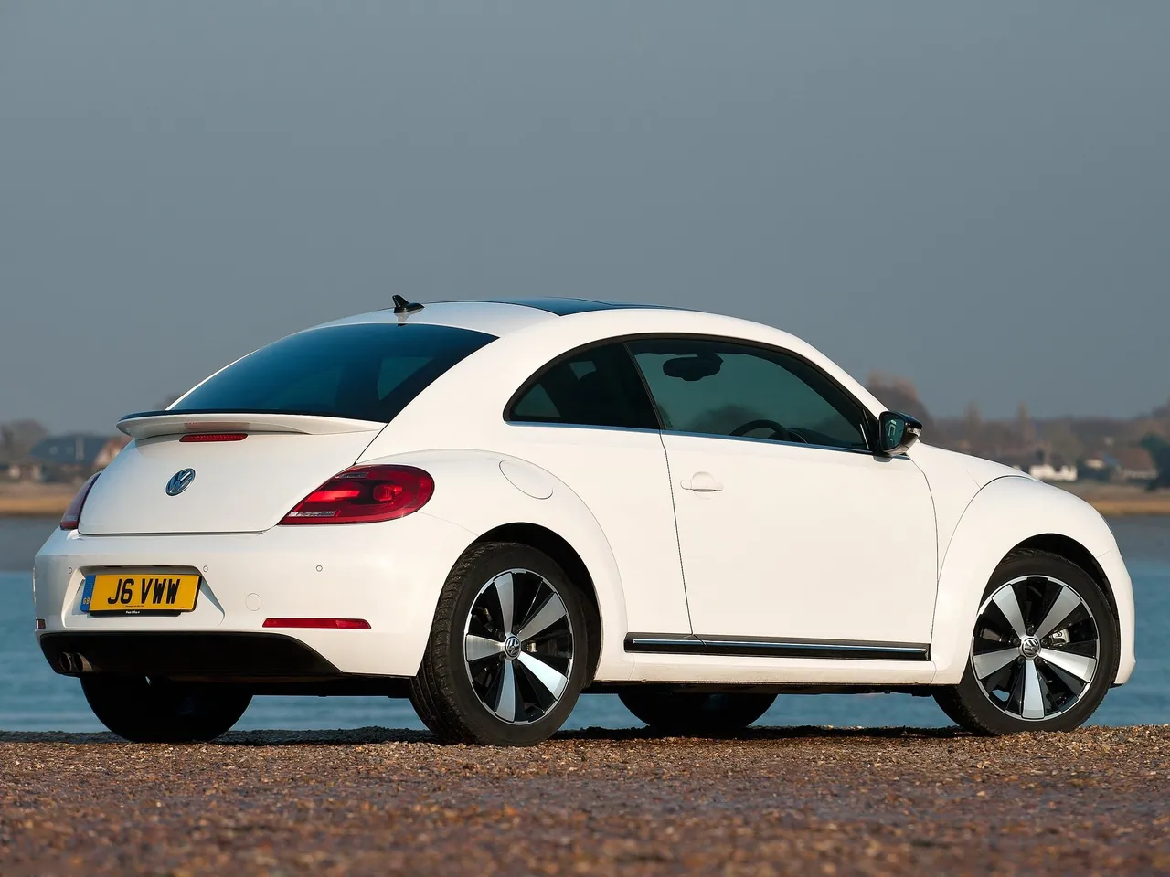 Volkswagen Beetle (2012) - Rear Three-Quarter