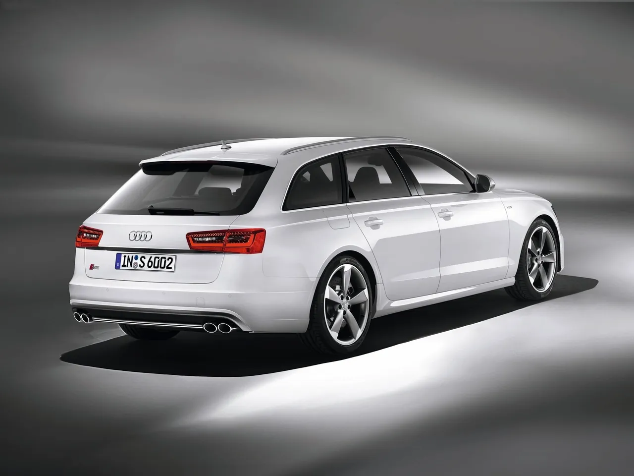 Audi S6 Avant (2013) – zadní tříčtvrteční pohled