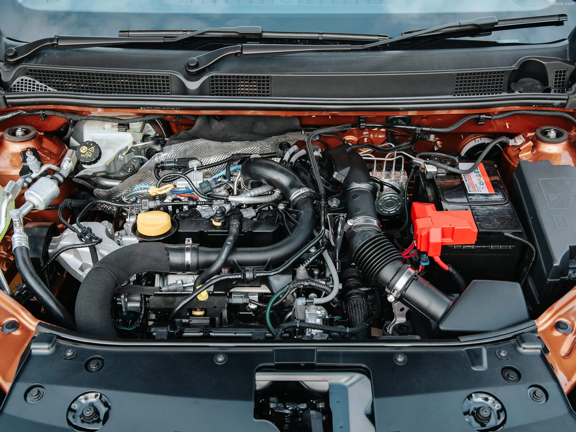 Dacia Sandero Stepway [UK] (2021) – motorový prostor