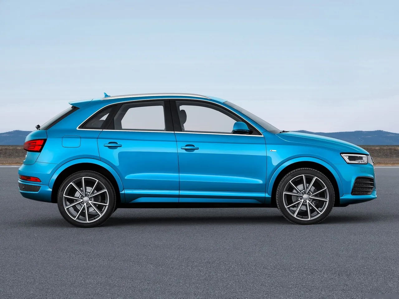 Audi Q3 (2015) – boční profil