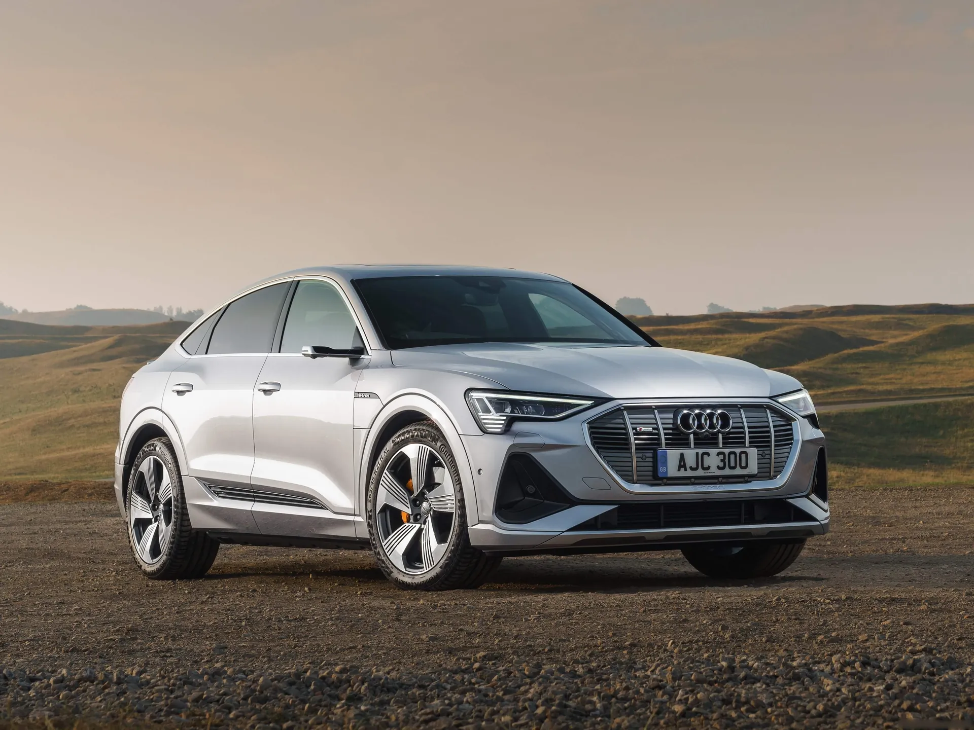 Audi e-tron Sportback [UK] (2021)