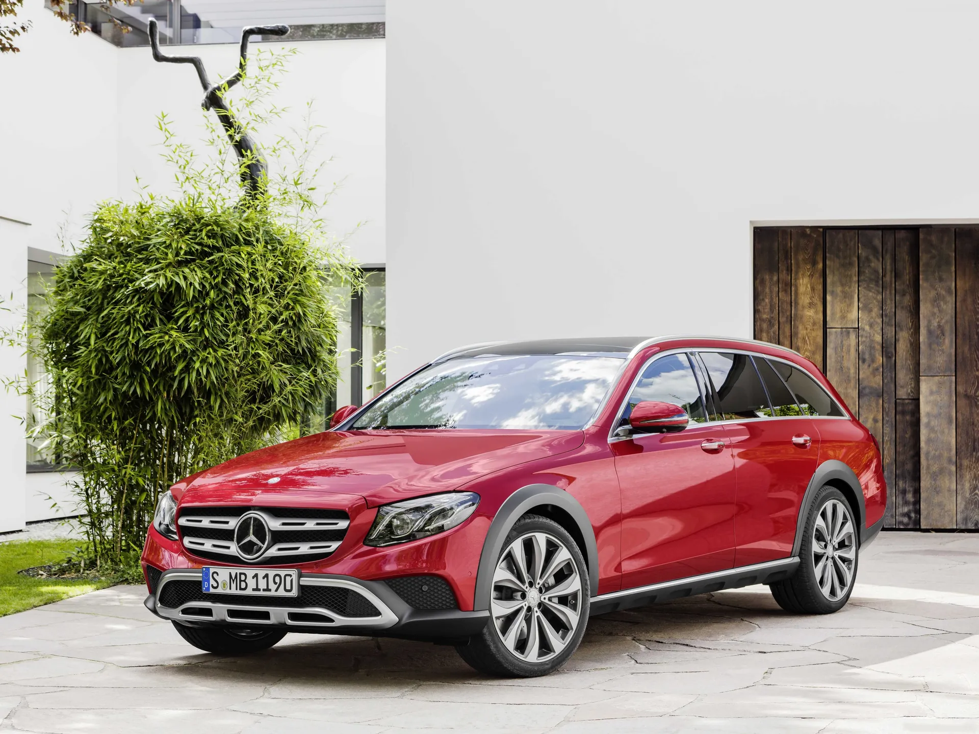 Mercedes-Benz E-Class All-Terrain (2017)