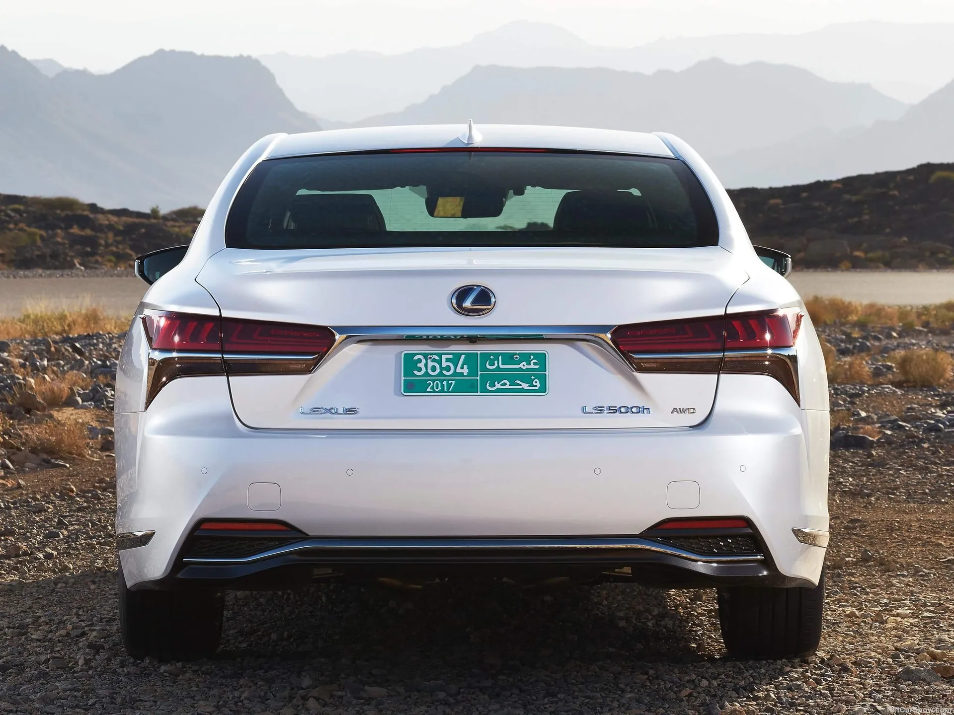Lexus LS 500h (2018) – zezadu