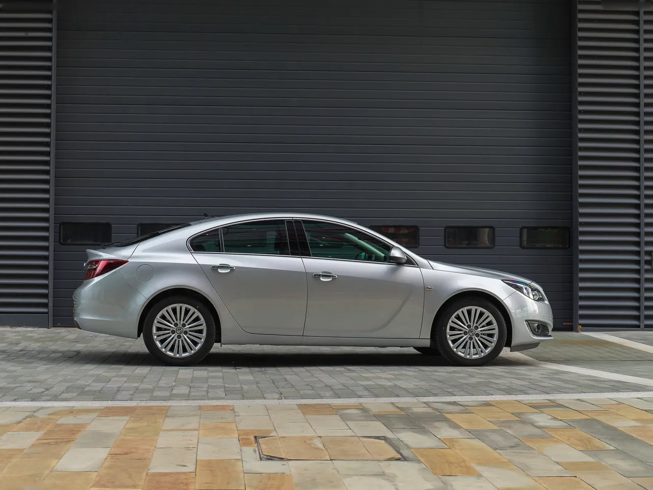 Vauxhall Insignia (2014) – boční profil