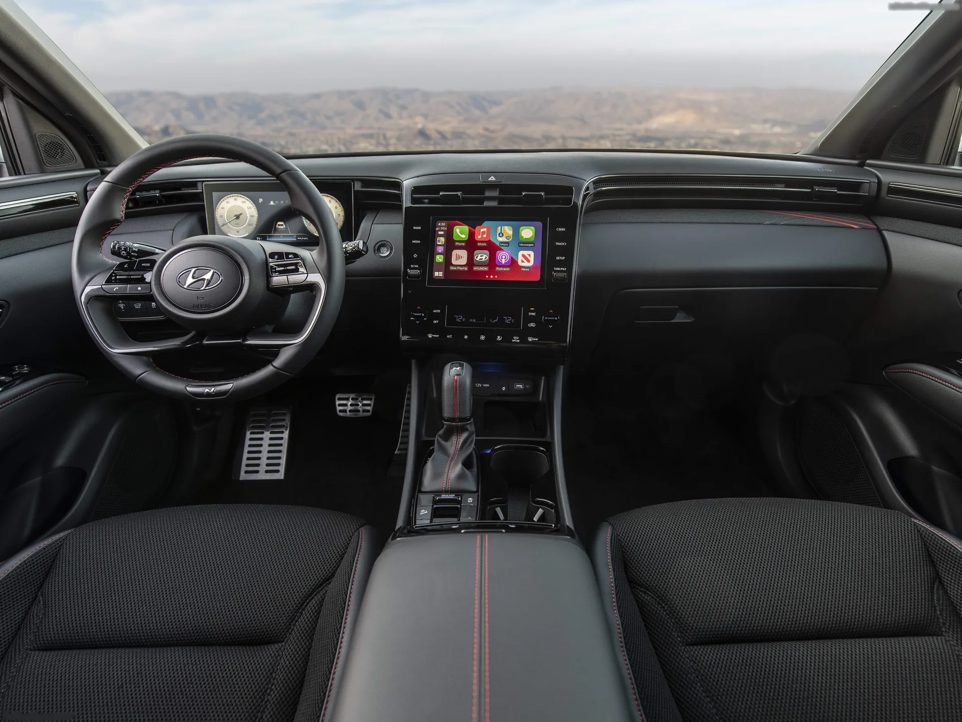 Hyundai Tucson N Line [US] (2022) – interiér