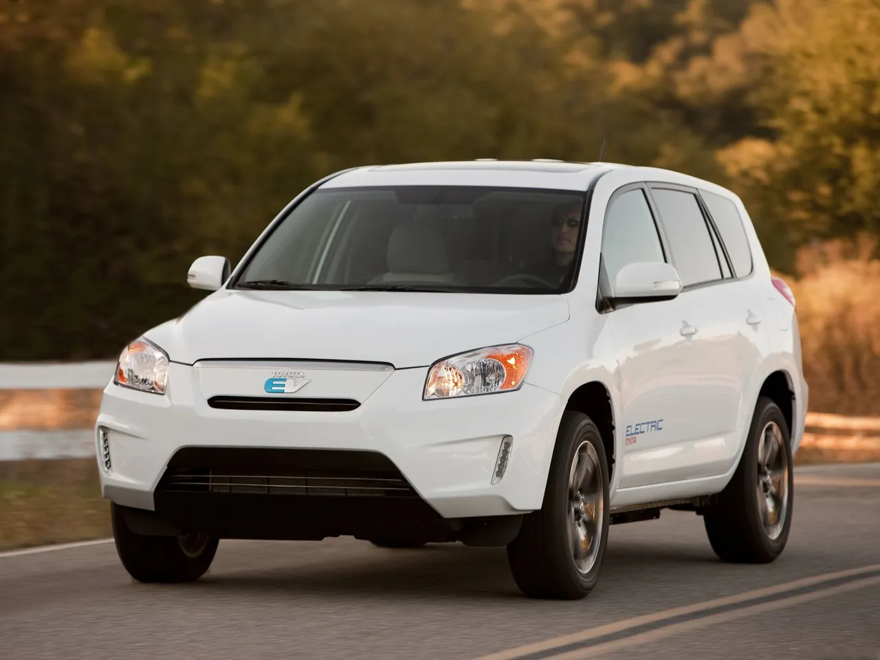 Toyota RAV4 EV Concept (2010)