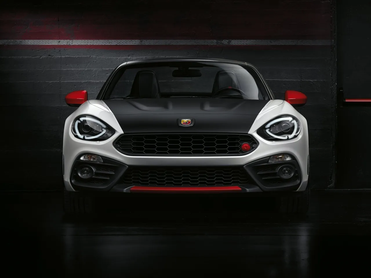 Fiat 124 Spider Abarth (2017) – zepředu