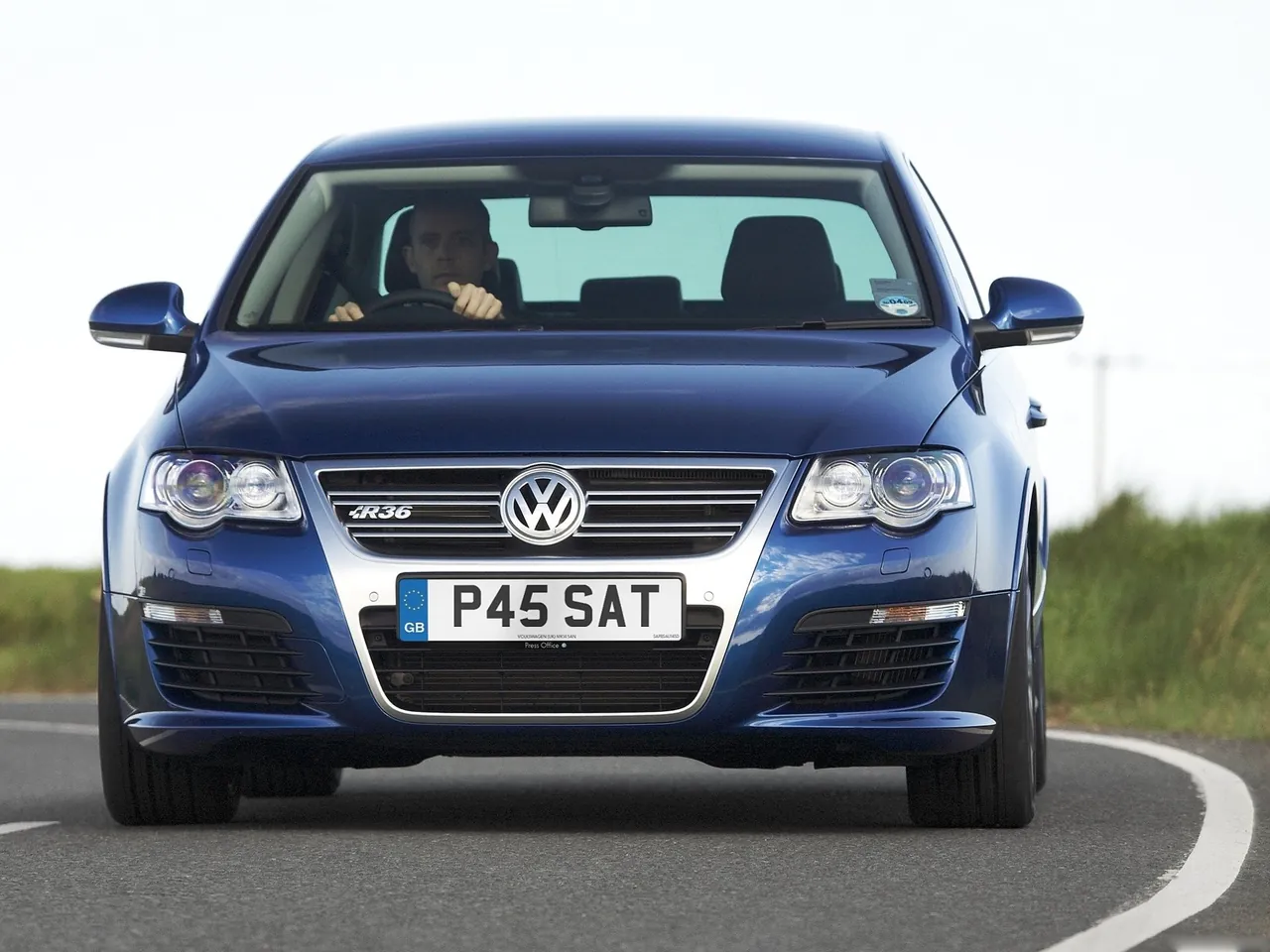 Volkswagen Passat R36 (2007) - Front