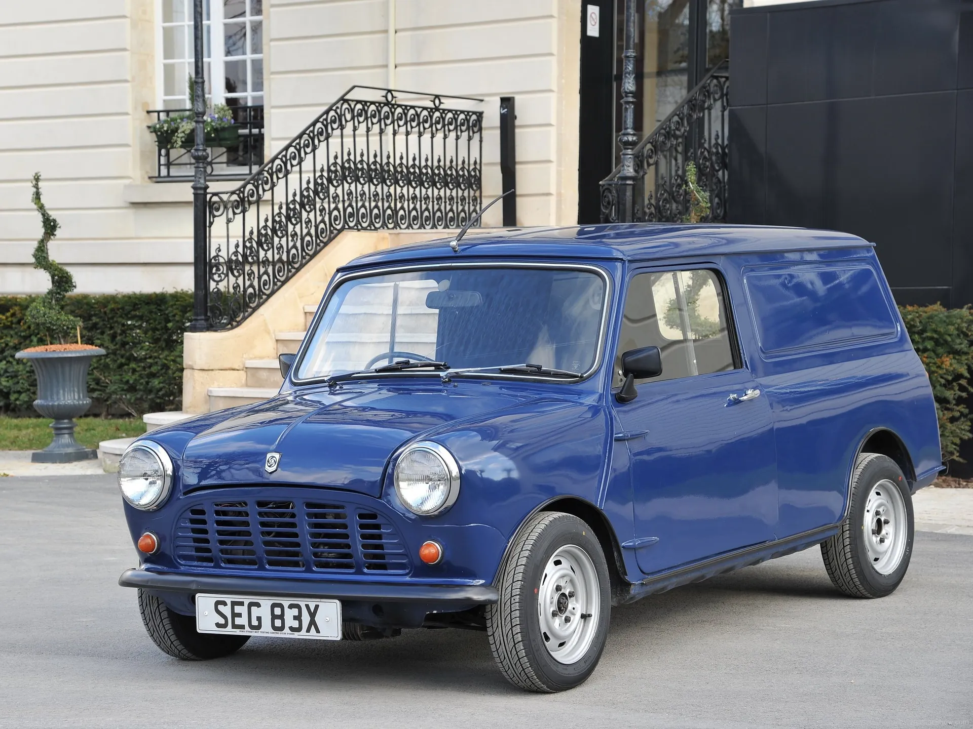 Mini Van (1982)