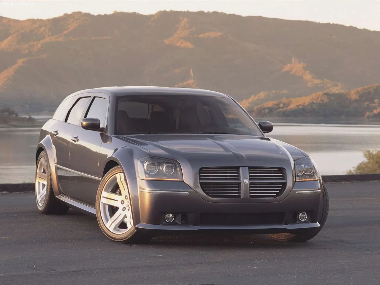 Dodge Magnum SRT8 Concept (2003)
