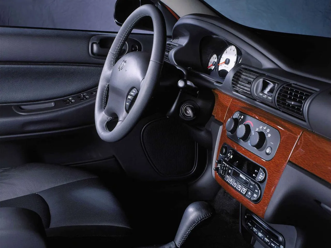 Dodge Stratus Sedan (2001) – interiér