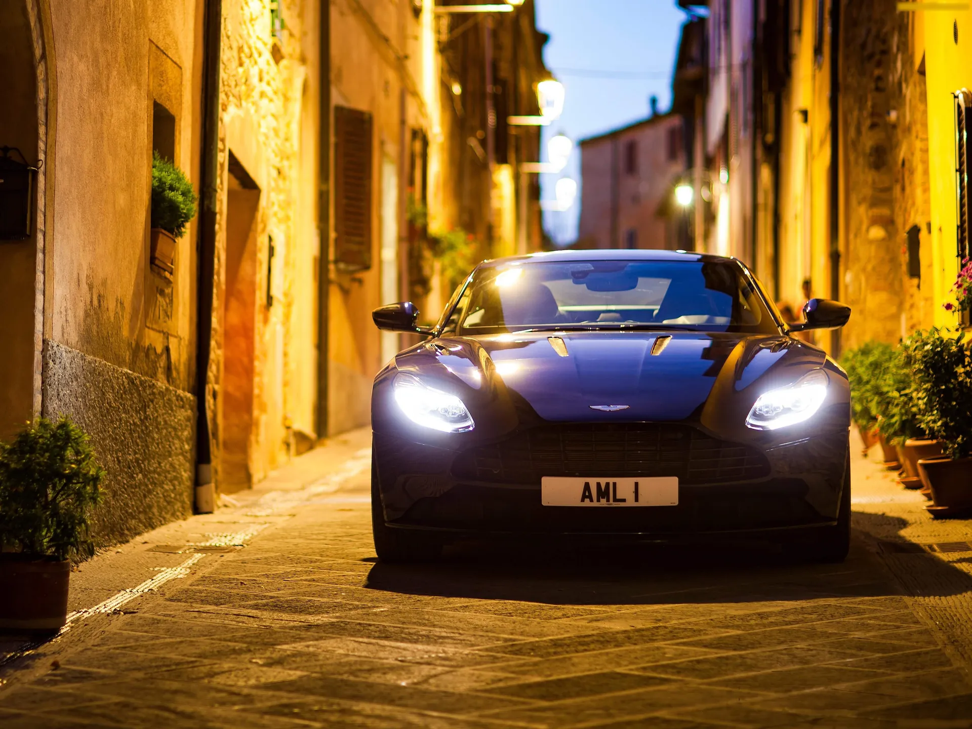 Aston Martin DB11 (2017) – zepředu