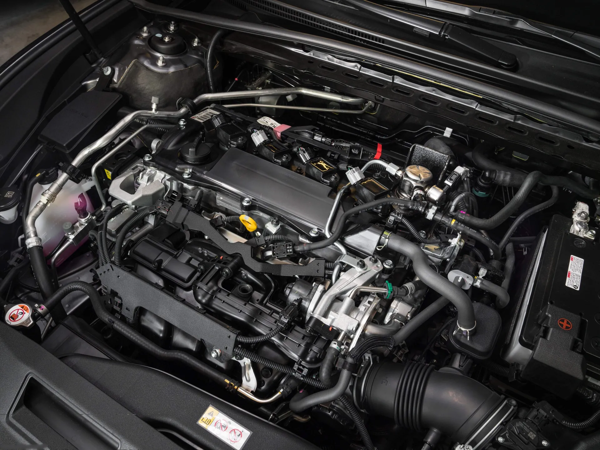 Lexus ES (2019) – motorový prostor