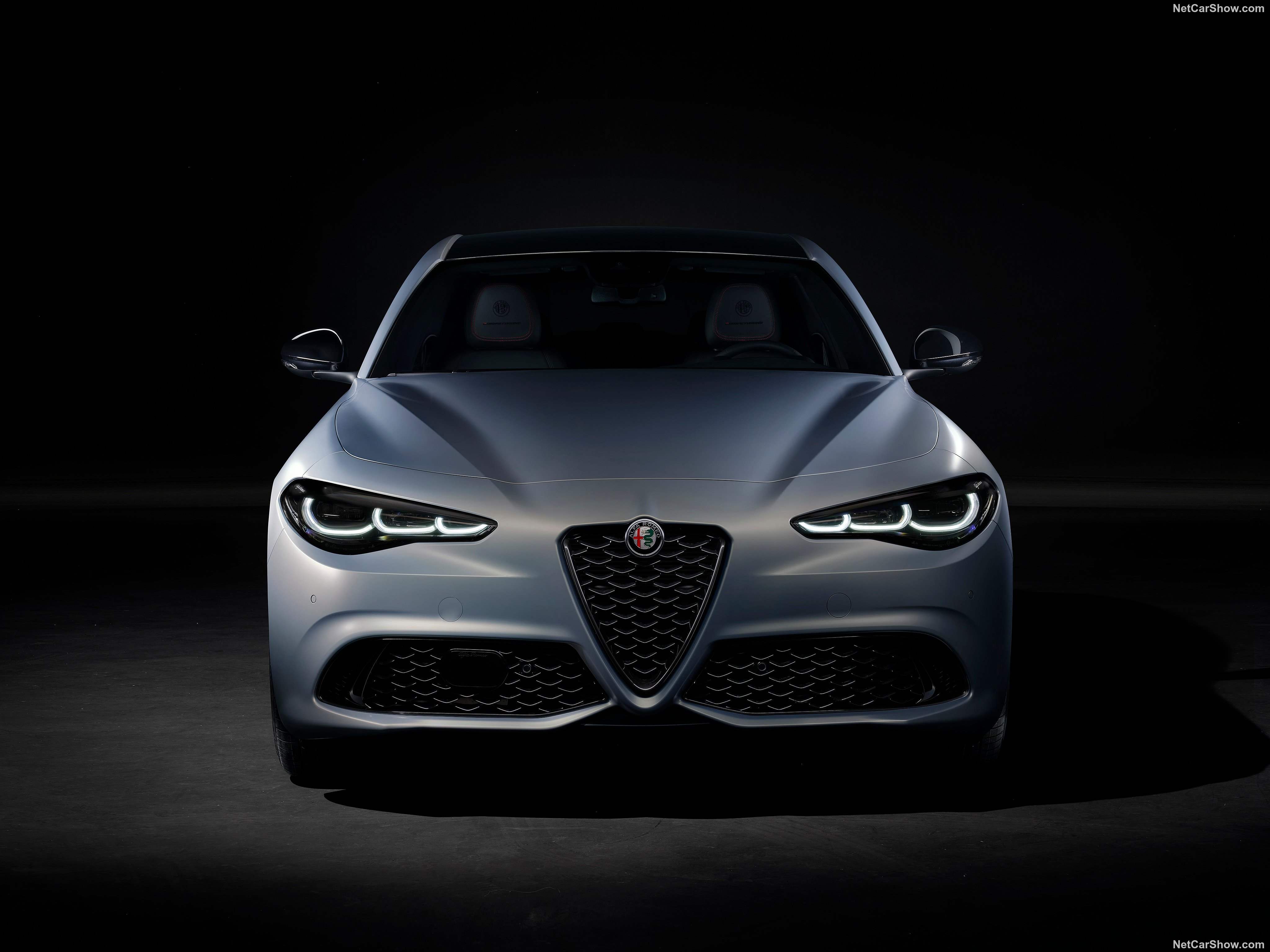Alfa Romeo Giulia (2023) - Front