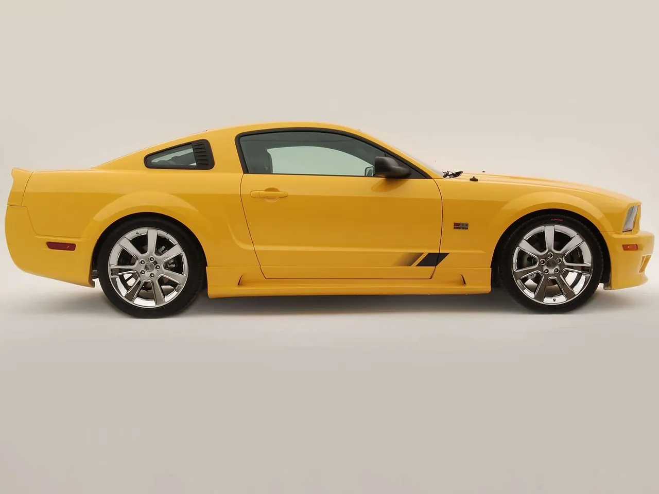 Saleen Ford Mustang S281 3 Valve (2005) – boční profil