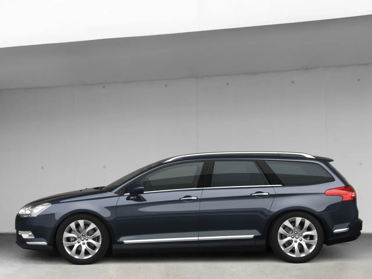 Citroen C5 Estate (2008) – boční profil