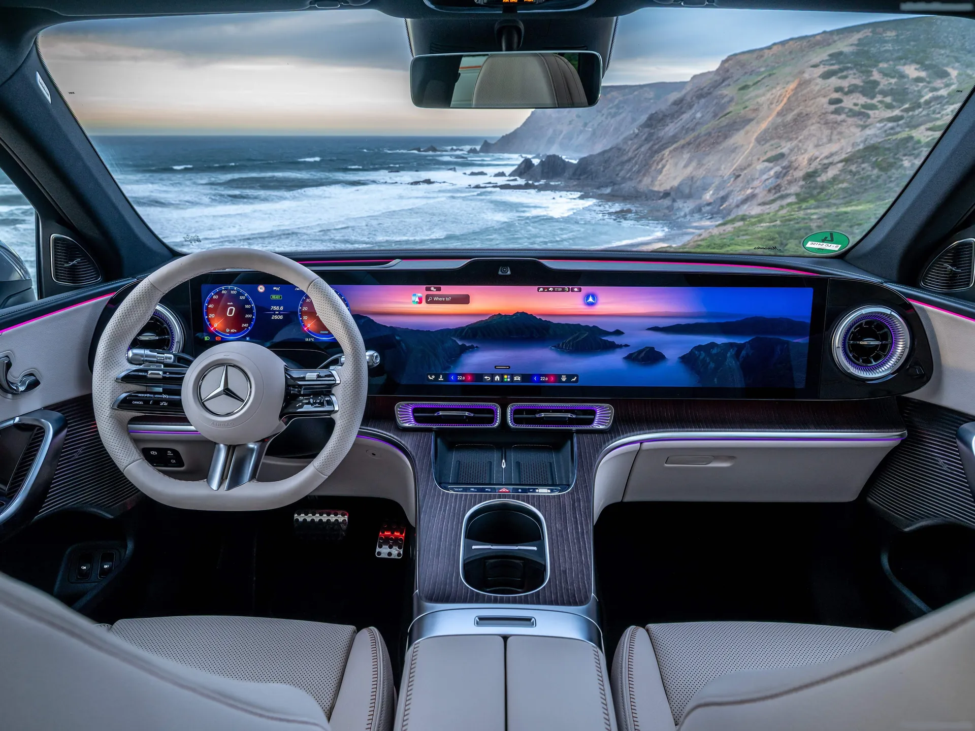 Mercedes-Benz GLC EV (2026) – interiér