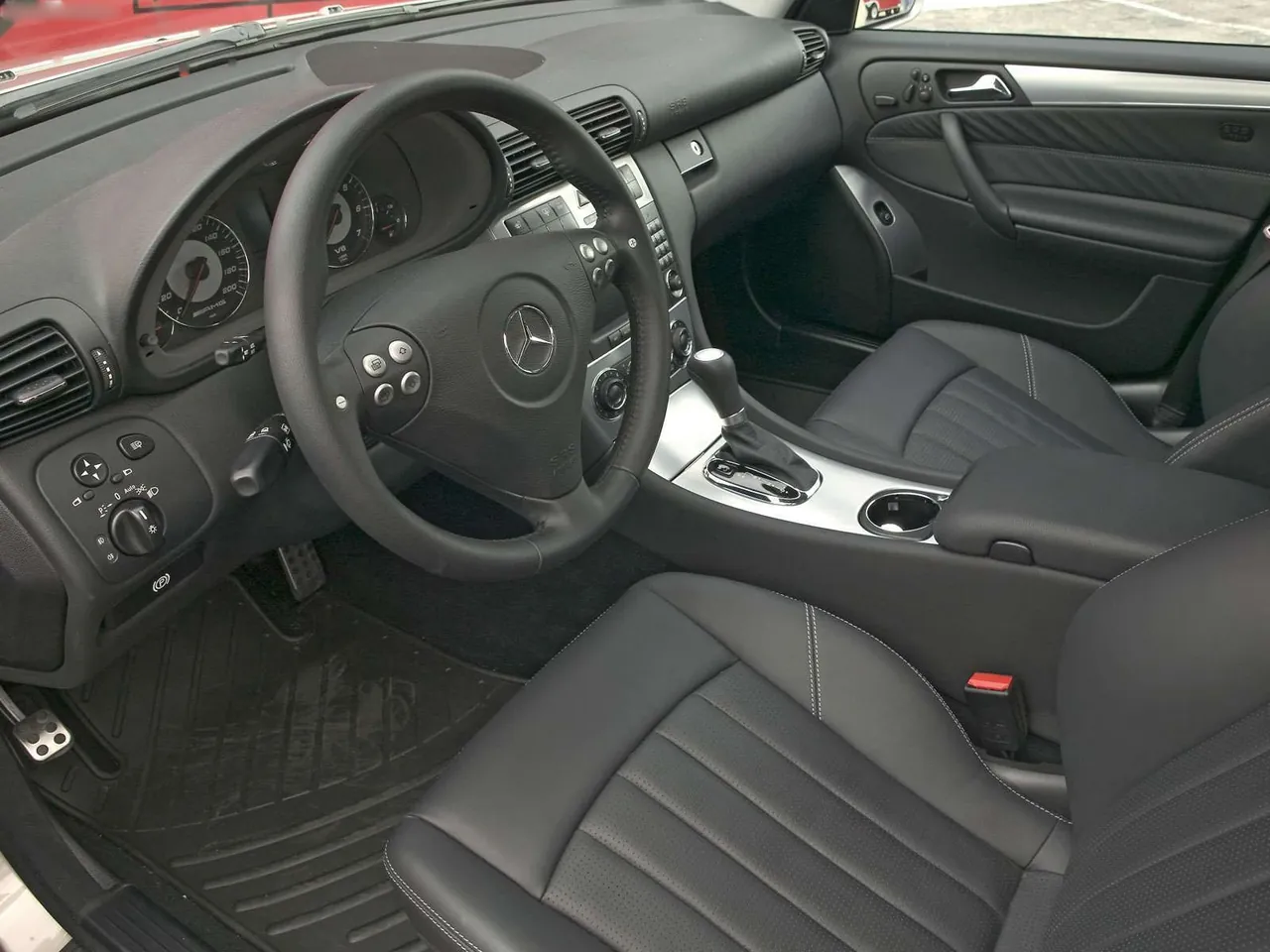 Kleemann Mercedes-Benz C 55K S8 (2004) – interiér