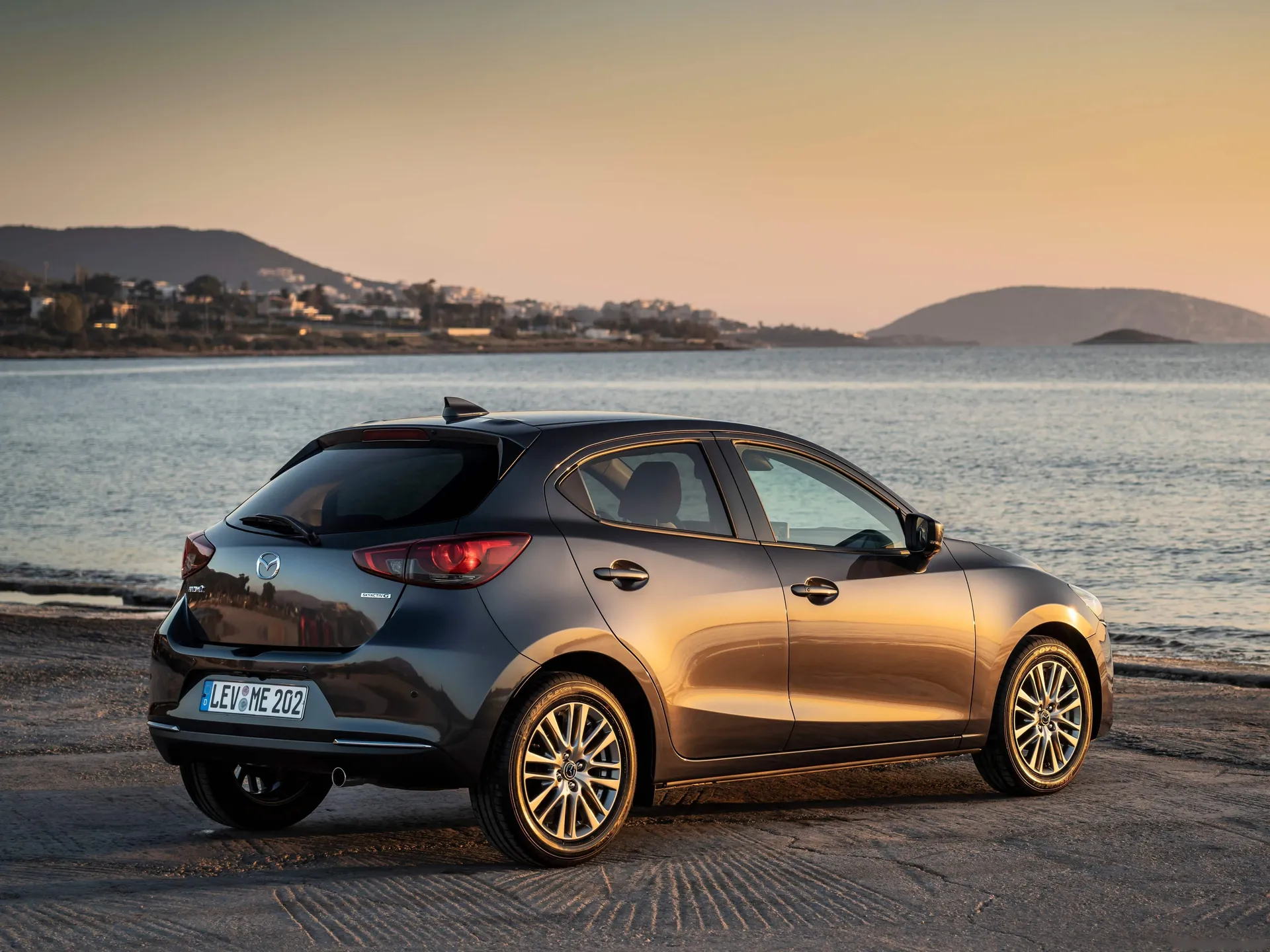 Mazda 2 (2020) – zadní tříčtvrteční pohled