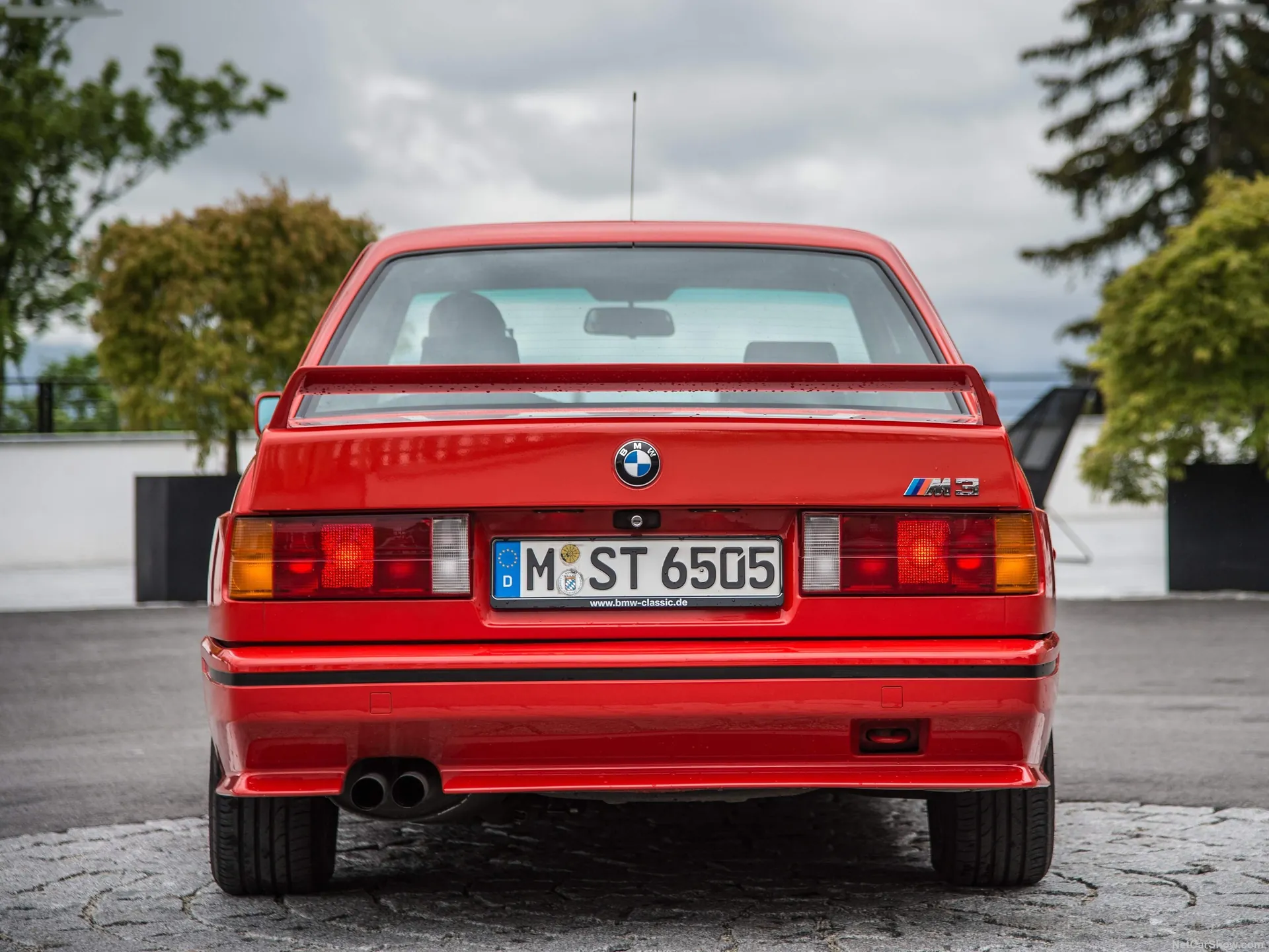 BMW M3 (1987) – zezadu